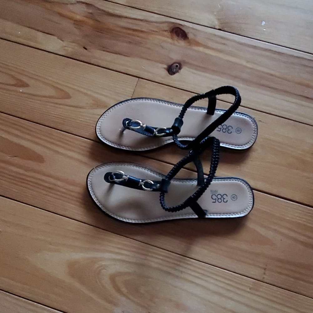 Sandal - Picture 2 of 3